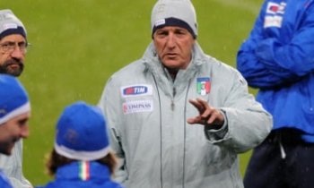 Itálie chce mít o Lippim jasno ještě před turnajem