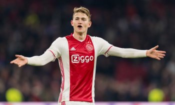 De Ligt chce jít za de Jongem do Barcelony, vyšlo z kabiny Ajaxu
