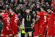 UEFA potrestala Spartu za fanoušky v domácích zápasech proti Galatasarayi a Liverpoolu. Pokuta se nevyhla ani Plzni