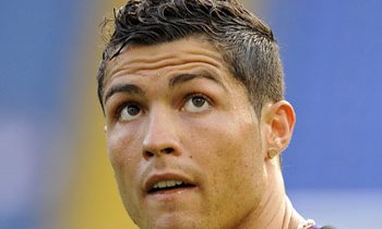 Hvězdný Ronaldo nabízí pomoc rodné Madeiře