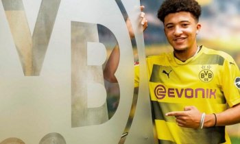 Dortmund ulovil jeden z největších talentů evropského fotbalu a dal mu Dembélého číslo