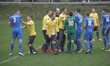 Divoké a vyostřené derby v MSFL: Devět žlutých karet, tři vyloučení a pět gólů!