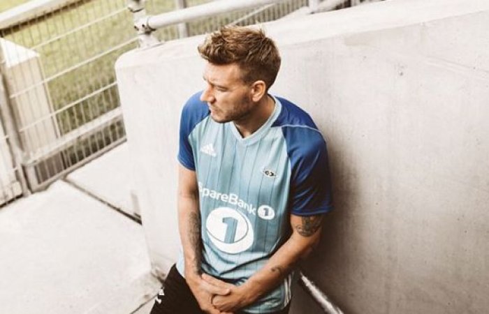 Nepoučitelný Bendtner má další problém! Po večírku zlomil kanonýr Rosenborgu čelist taxikáři