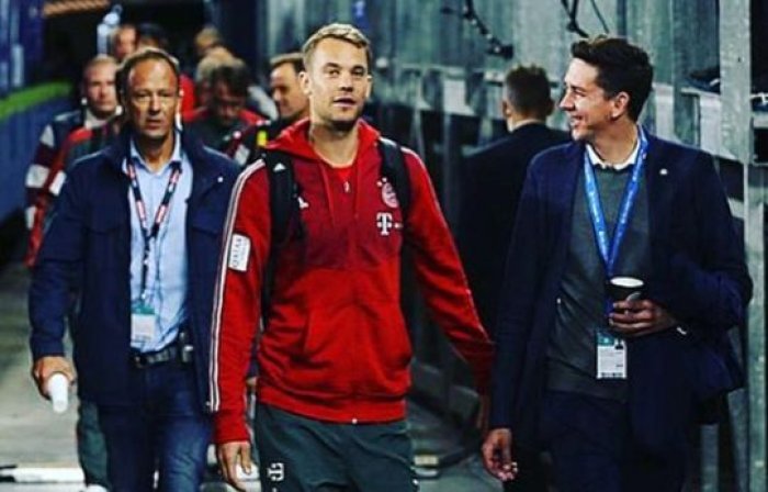 Sentimentální Neuer projevil úctu k bývalé adrese a rozpálil tím fanoušky Bayernu