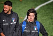 Říkají mu "nový Pirlo", hraje druhou ligu, jeho kolega je Matějů a chtějí ho City, Blues, Řím, Inter i Juve