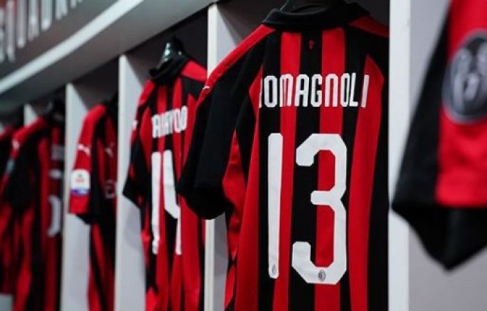 Italský vicepremiér sepsul trenéra AC Milán: Borini už běhal jako moje babička