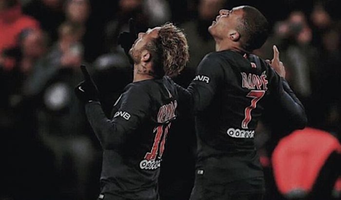 Neymar má dohodu, ve které ho PSG držet nebude. Proč za něj lobují v kabině na Camp Nou?
