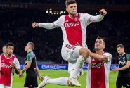 Huntelaar bojuje proti času, ale vedení Ajaxu má jasno: Jeho vítězná mentalita by v kabině chyběla