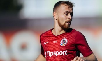 Slavia počastovala Vyšehrad osmičkou, Spartě zařídil osmifinále žolík Hašek, Žižkov rozesmutnil Karvinou