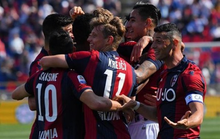 Bologna s Krejčím rozdrtila Parmu, Inter se přiblížil Lize mistrů