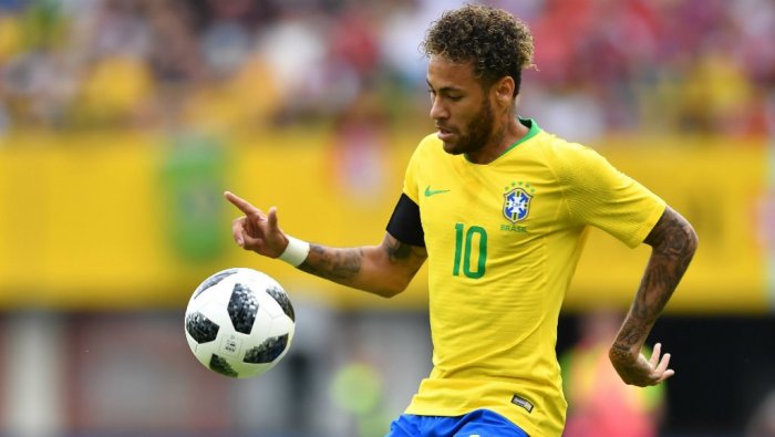 Neymar nemá být kapitánem národního týmu, stěžuje si legenda Brazílie. Nominoval kouč špatné hráče?