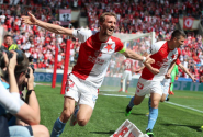 Slavia znovu porazila Spartu, Jablonec se těší na Evropu