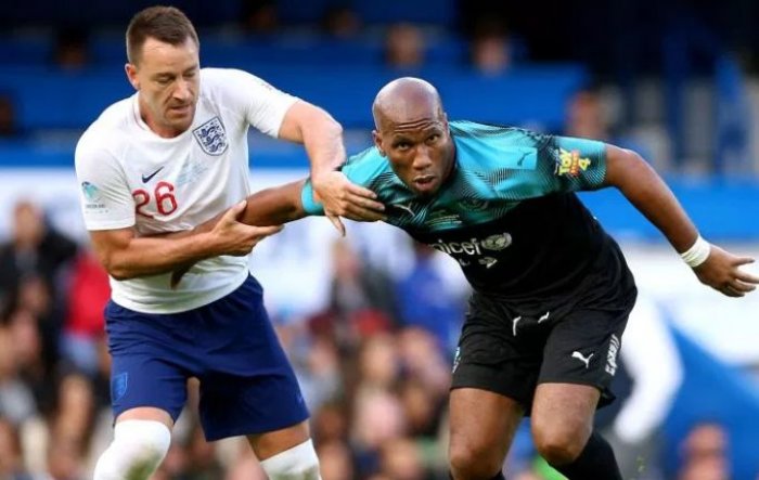 Drogba byl o něco veselejší než Terry, Anglie padla na Stamford Bridge na penalty s výběrem světa