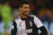 Milánské derby vyhrál Inter, Ronaldo spasil Juventus a Džeko Vlky