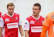 Hradec Králové loupil body ve Varnsdorfu, Pardubice díky Čelůstkovi dále sní o nejvyšší soutěži