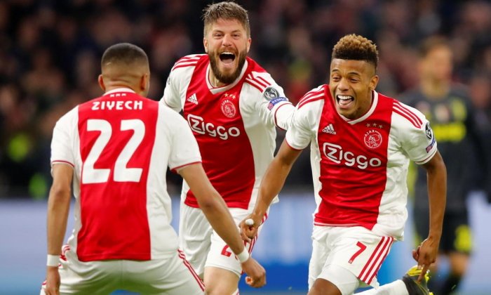 Vedoucí Ajax se mistrem nestane, nizozemský svaz předčasně ukončil sezonu
