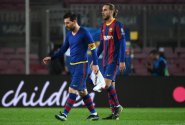 Messi vyjde Barcelonu draho. Letní výprodej Katalánců kvůli finančním problémům může postihnout až osm hráčů