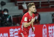 Bayern prodloužil smlouvu s Kimmichem. Německý obránce zvládl vyjednat podmínky smlouvy zcela sám