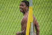 Podivný případ z Brazílie! Fotbalista slavil gól nahotou, teď ho čeká dlouhá stopka