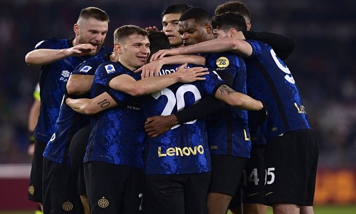 Calhanoglu rozhodl pikantní duel mezi Juventusem a Interem, AS Řím veze body ze Sampdorie