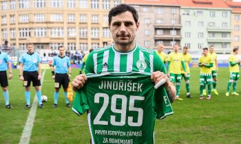 Jsem přesvědčený, že na ligu ještě mám, hlásí Jindřišek, který už několik let odmítá vábení legendárního Panenky...