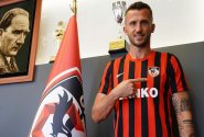 Z Pekharta se stal nový spoluhráč Hanouska a příští dvě sezony by měl strávit v Süper Lig...