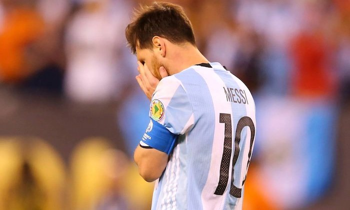 Maradonův syn ostře kritizuje Argentinu: Ohromná ostuda! Messi na mého otce nikdy neměl