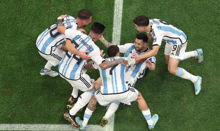 Messi vsítil proti Austrálii nejrychlejší branku kariéry, Uruguay smázla Nikaraguu
