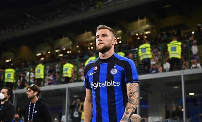 Inter už se připravuje na Škriniarův odchod. Slovenský obránce přišel o kapitánskou pásku