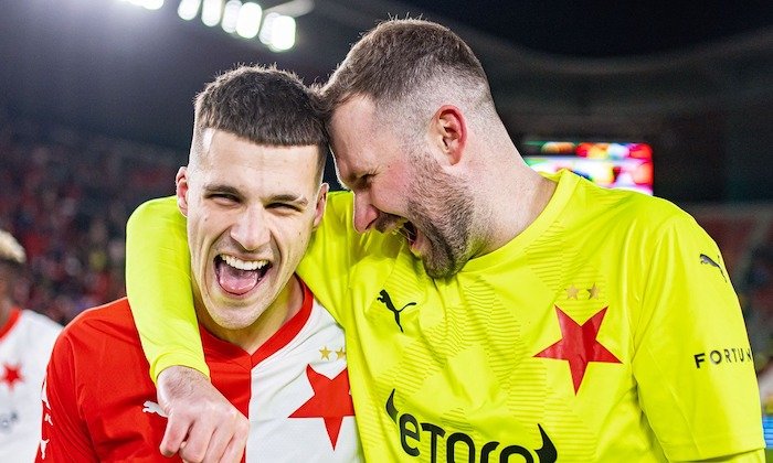 Trpělivost i zkušenosti. Slavia hodlá ve zbytku slibně rozjeté sezony sázet na služebně starší hráče...