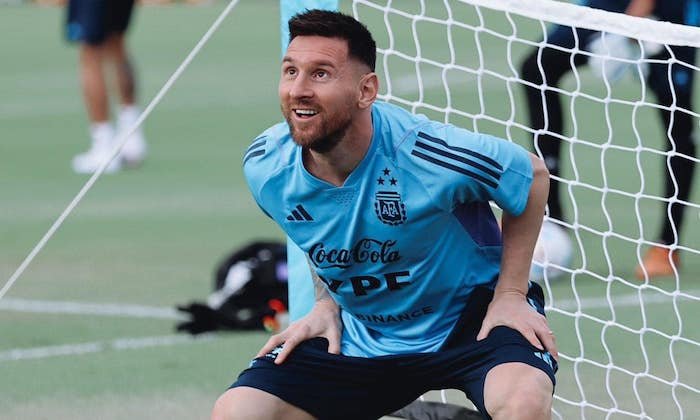 800. Přesně tolik gólů už ve své kariéře vstřelil Messi. Co si od něj vyslechli fanoušci v Buenos Aires?