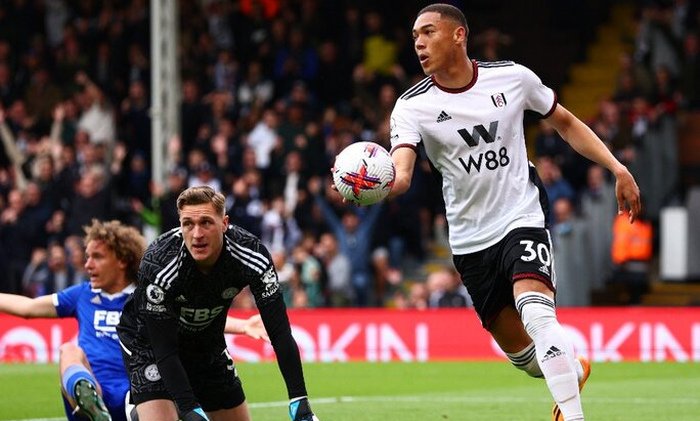 Review: Fulham - Leicester. The Cottagers v přestřelce zažehnali krizi