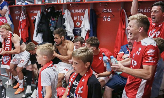 Slavia má v měřítku delší dobu i Hlavatého. Máme ho v širším výběru zajímavých hráčů, potvrzuje Trpišovský