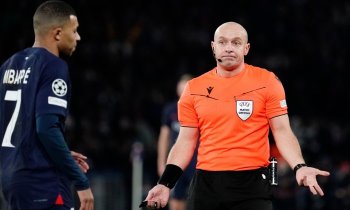 Newcastle oprávněně zuří kvůli penaltě. UEFA suspendovala videorozhodčího