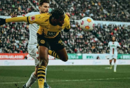 Bundesligové trápení Dortmundu pokračuje, na lídra ztrácí deset bodů. Lipsko se prostřílelo na třetí místo