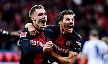 Neporazitelnost Leverkusenu pokračuje, bod opět zachraňoval v nastavení. Čvančara byl při remíze Gladbachu v základní sestavě