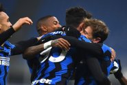 Juventus padl s Interem kvůli vlastní brance, Neapol otáčela výsledek, Atalanta přetlačila Lazio