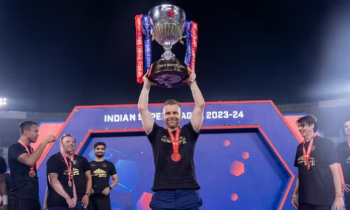 Čtyři měsíce a už slavím indický titul, září český trenér Krátký. Trumfne i Manchester City?